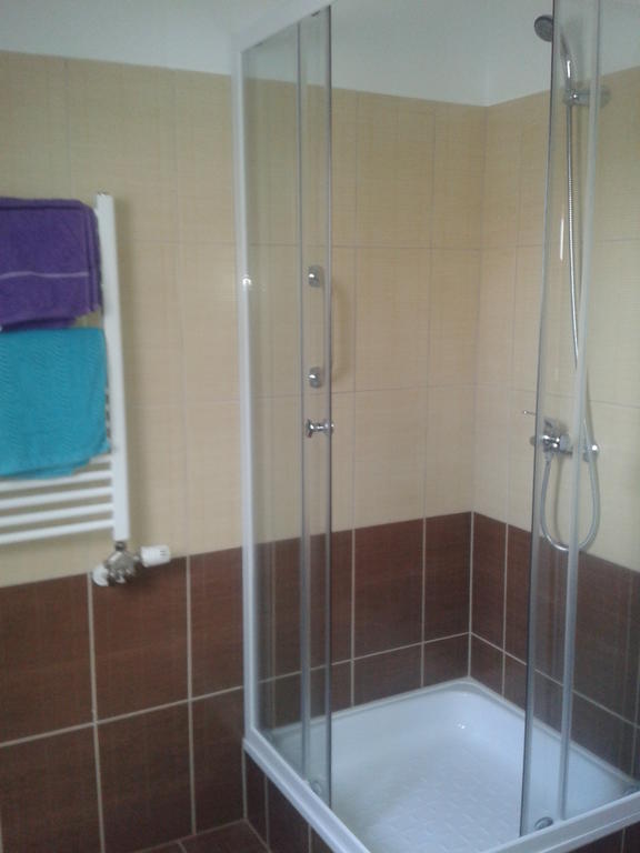Határmenti Vendégház Zsira Habitación foto