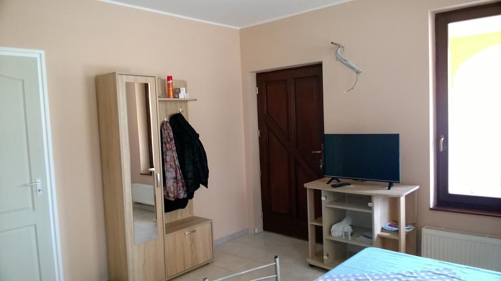 Határmenti Vendégház Zsira Exterior foto